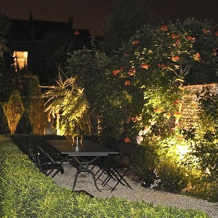 Saint-Gilles B&B Un Jardin En Ville מראה חיצוני תמונה