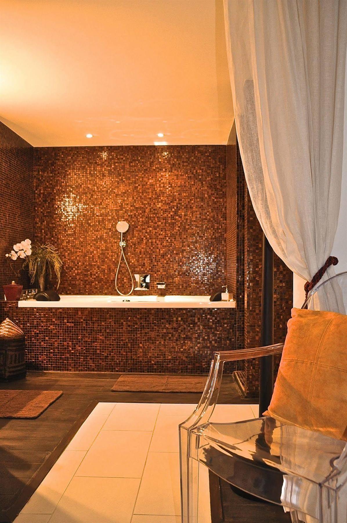 Saint-Gilles B&B Un Jardin En Ville מראה חיצוני תמונה